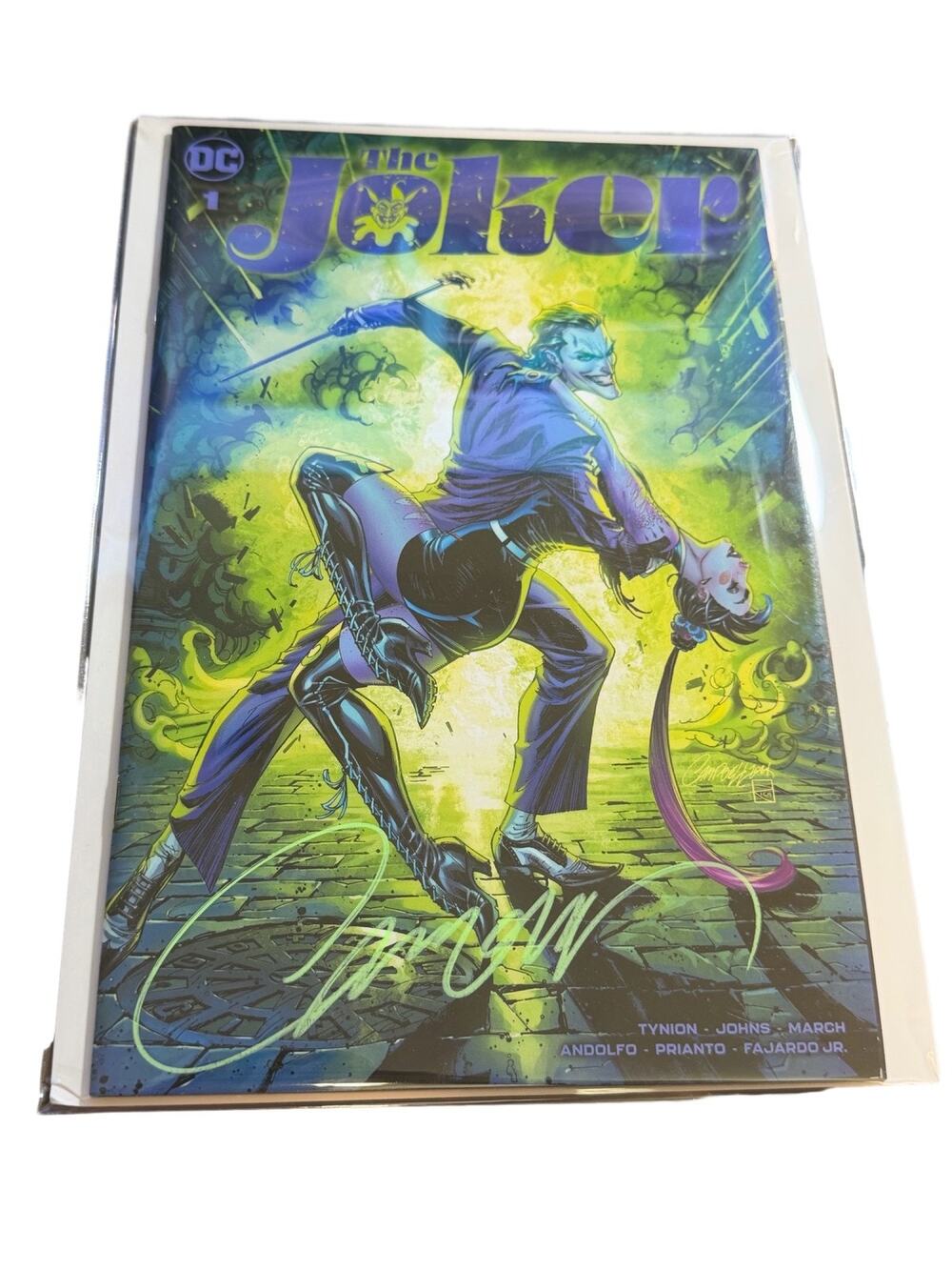 The Joker DC Comics J. Scott Campbell Signed Variant Cover w/ COA